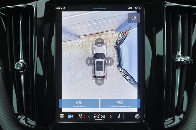 Volvo XC60 T6 Recharge AWD Plus Dark - Panorama/schuifdak - IntelliSafe Assist & Surround - 360º Camera - Verwarmde voorstoelen, stuur & achterbank - Parkeersensoren voor & achter - Elektr. bedienb. voorstoelen met geheugen - Draadloze tel. lader - Elektr. inklapbar