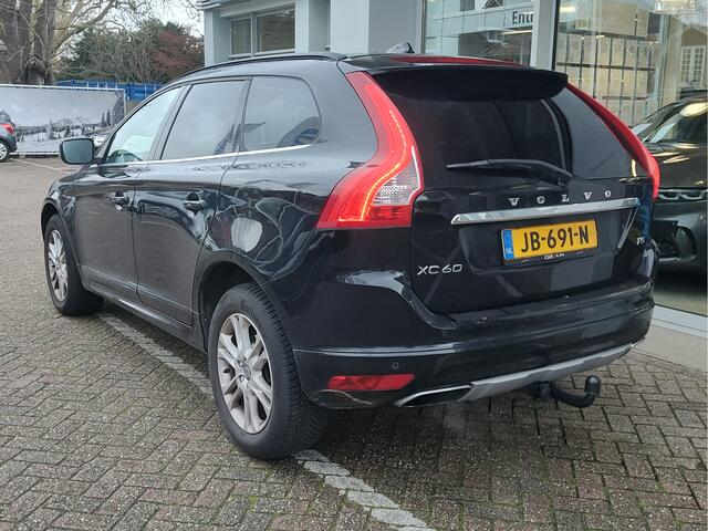 Volvo XC60 2.0 T5 FWD MOMENTUM Trekhaak | Beige leder | Elek. achterklep