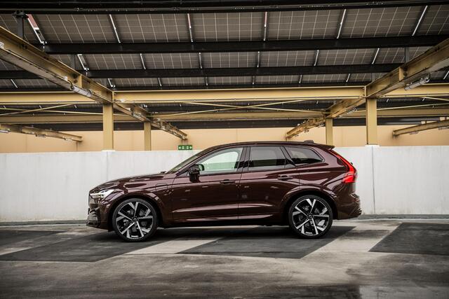 Volvo XC60 2.0 T6 Plug-in hybrid AWD Plus Dark | Premium Pack | Heico Body Kit + sportonderstel | 22" | Trekhaak| Getint Glas | Head-Up | Panodak |