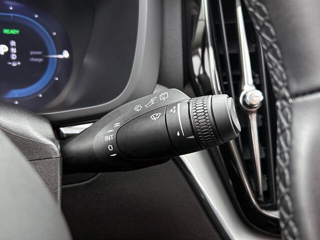 Volvo XC60 2.0 T6 AWD Plus Dark | Panoramadak | Trekhaak | 360 camera |