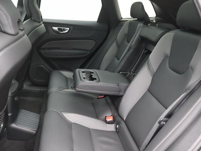 Volvo XC60 2.0 T6 Plug-in hybrid AWD Plus Dark 350PK Aut. Pano-Schuifdak, SOH 98%, Trekhaak, Alarm, Harman Kardon, Stoelverwarming, Memorystoelen, 19" LM Velgen
