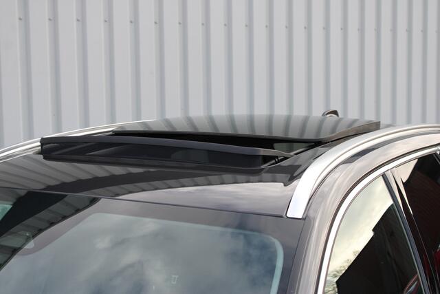 Volvo XC60 2.0 T6 Plug-in hybrid AWD Inscription Expression | Incl. 12 maanden garantie | Adaptieve cruise control | Apple carplay/Android auto | Trekhaak | Parkeercamera | Schuif/kantel dak | Harman/Kardon audio | Stoel/stuurverwarming |