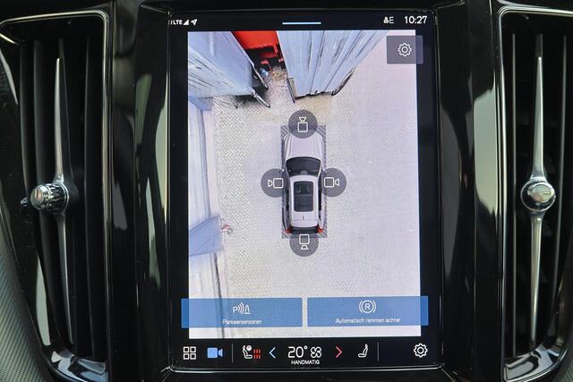 Volvo XC60 T6 Recharge AWD Plus Dark - Panorama/schuifdak - IntelliSafe Assist & Surround - 360º Camera - Verwarmde voorstoelen, stuur & achterbank - Parkeersensoren voor & achter - Elektr. bedienb. voorstoelen met geheugen - Draadloze tel. lader - Elektr. inklapbar