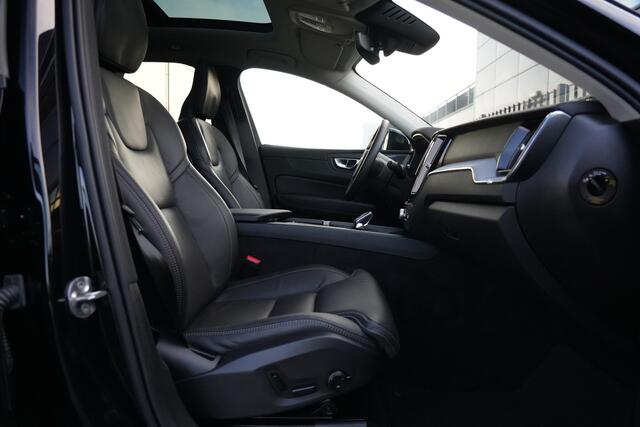 Volvo XC60 2.0 T6 Plug-in hybrid AWD Ultimate Dark 350pk Panoramadak/Luchtvering/360Camera