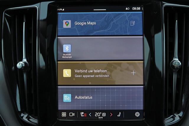 Volvo XC60 T6 Recharge AWD Core Bright - Panorama/schuifdak - IntelliSafe Assist - Adaptieve LED koplampen - Parkeercamera achter - Verwarmde voorstoelen, stuur & achterbank - Parkeersensoren voor & achter - Draadloze tel. lader - Standkachel - Extra getint glas - E