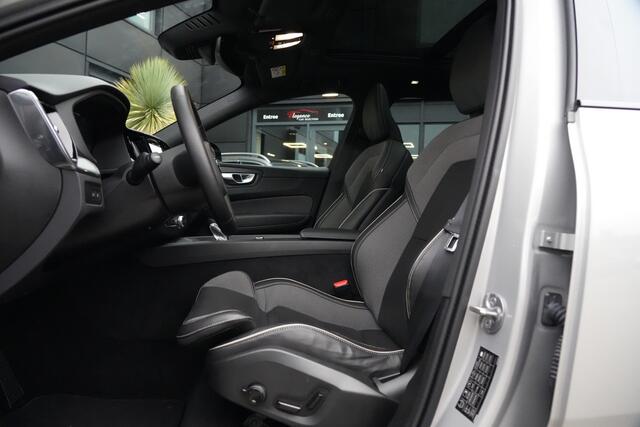 Volvo XC60 2.0 T6 Plug-in hybrid AWD Plus Dark 350pk Panoramadak/Stoelverwarming/360Camera