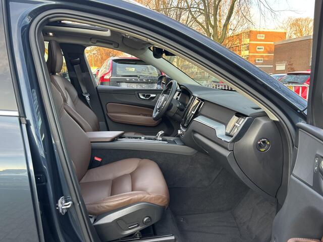 Volvo XC60 T8 AWD Leder Keyless 360 Pano Pilot Assist