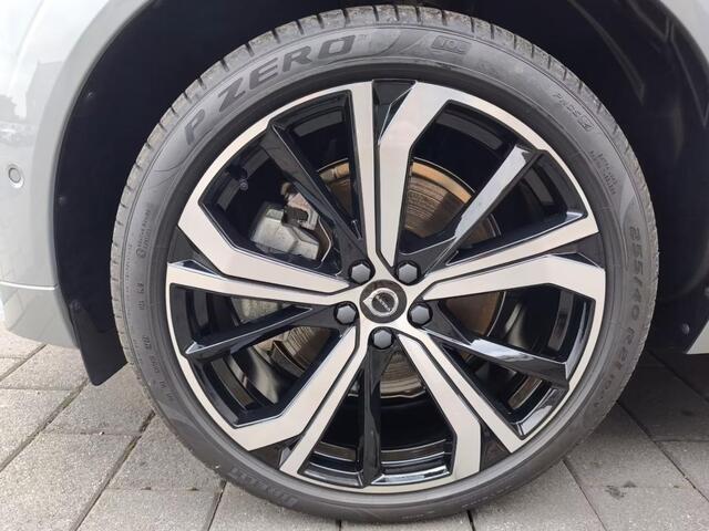 Volvo XC60 2.0 T8 Plug-in hybrid AWD Plus Dark (335kW/455PK) FULL OPTION ** 1e EIG - Ex VOLVO - ¤ 25.000,= onder NP ** ** INFORMEER OOK NAAR ONZE AANTREKKELIJKE FINANCIAL-LEASE TARIEVEN **
