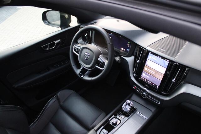 Volvo XC60 2.0 T6 Plug-in hybrid AWD Plus Dark - 360 Camera - Pano - H&K - Stoel/Stuurverwarming - Memory - BLIS - Keyless - Rijklaar
