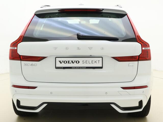Volvo XC60 T6 Plug-in hybrid AWD Ultimate Dark / 20 '' Velgen / Head-up Display / Blis / Semi elektrisch trekhaak /