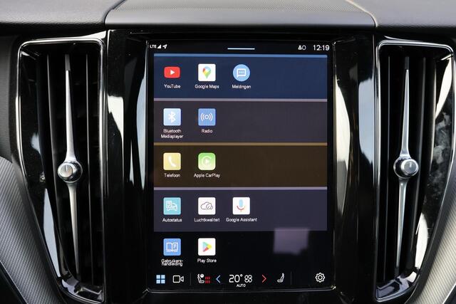 Volvo XC60 T6 Recharge AWD Plus Black Edition - Panorama/schuifdak - Adaptieve LED koplampen - Parkeercamera achter - Verwarmde voorstoelen, stuur & achterbank - Parkeersensoren voor & achter - Elektr. bedienb. voorstoelen met geheugen - Draadloze tel. lader - Cruis