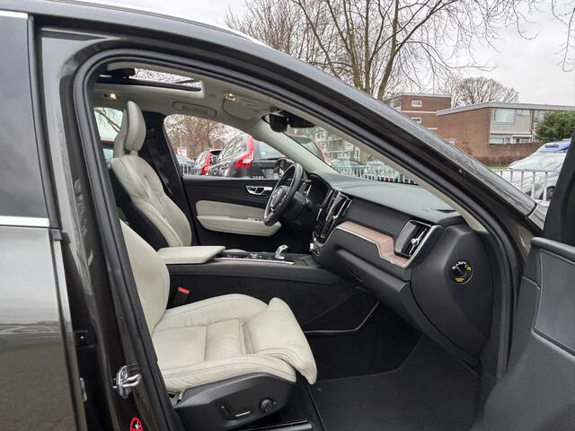 Volvo XC60 T8 AWD Inscription Luchtvering Keyless Stoelventilatie