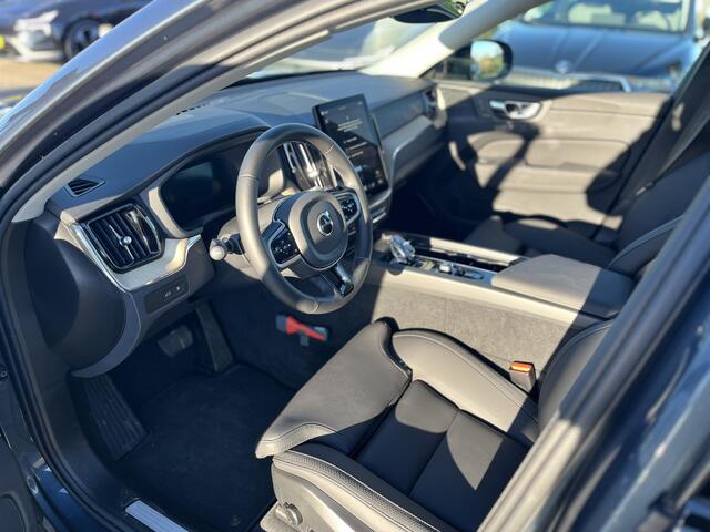 Volvo XC60 T6 Plug-in hybrid AWD Ultra Dark | Panorama Dak | 360 Graden Camera | Head Up Display |