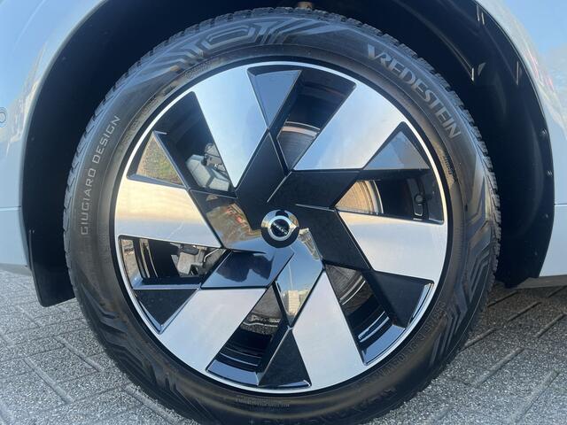 Volvo XC60 T6 Plug-in AWD Ultimate Dark / Head-Up / Trekhaak / Blis / 360 Camera / Schuif/kanteldak /