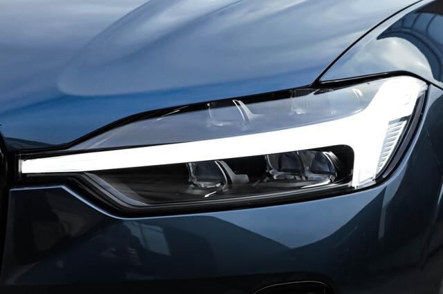 Volvo XC60 MY26 T6 Plus Black Edition Recharge Plug-In Hybrid AWD Pano l Lo