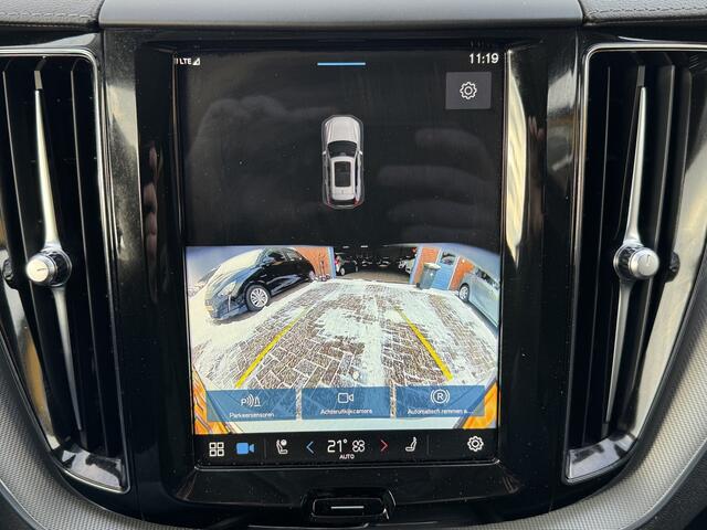 Volvo XC60 2.0 T8 Plug-in hybrid AWD Inscription Leder PanoSchuifdak Camera Carplay Headup
