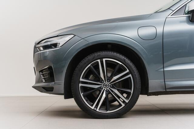 Volvo XC60 T8 Twin Engine AWD Plug-in Hybrid R-Design