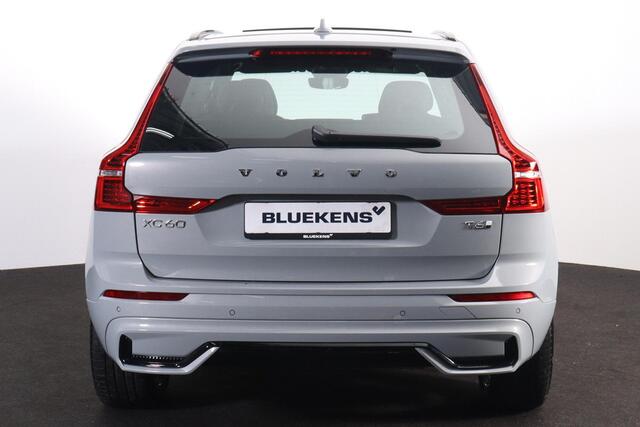 Volvo XC60 T6 Recharge AWD Plus Dark - Panorama/schuifdak - IntelliSafe Assist & Surround - Harman/Kardon audio - Parkeercamera achter - Verwarmde voorstoelen, stuur & achterbank - Parkeersensoren voor & achter - Elektr. bedienb. voorstoelen met geheugen - Draadloze