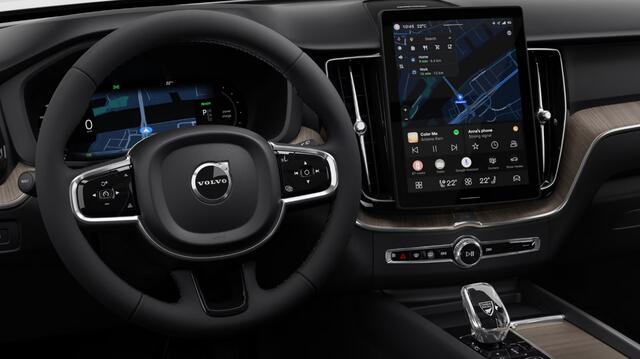 Volvo XC60 T6 Plug-in hybrid AWD Plus Dark | Head-up display | Schuif-/kanteldak | Full-ledkoplampen