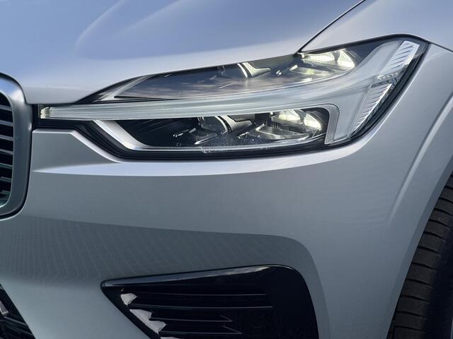 Volvo XC60 2.0 T8 Twin Engine AWD R-Design Verwarmde stoelen voor, Panorama dak, Park assist, Apple Car Play-Android Auto