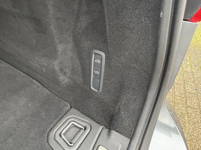 Volvo XC60 T8 AWD Inscription Luchtvering HeadUp Stoelventilatie DABPilot Assist 360