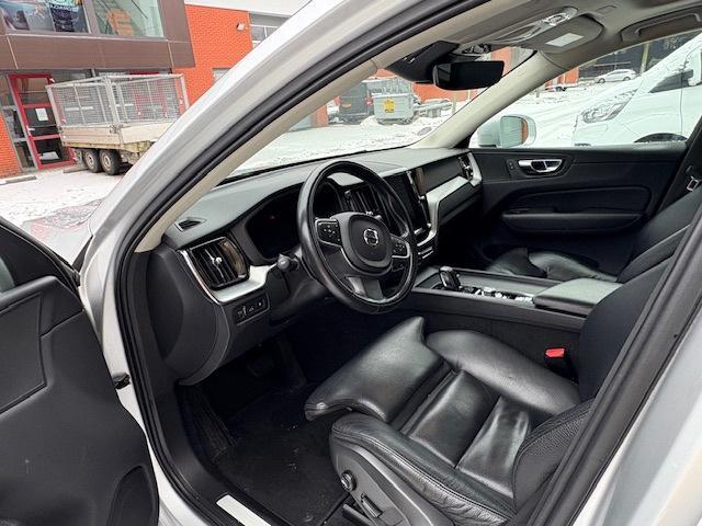 Volvo XC60 2.0 T8 Twin Engine AWD Momentum Pro