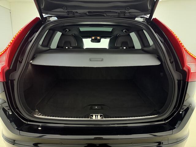 Volvo XC60 2.4 D5 AWD 5-CIL Summum / Inscription Leder / Gelaagd Glas / Standkachel / 20'' / Keyless / Panoramadak / El. Stoelen / Trekhaak / Adapt. Cruise / BLIS / Alarm 3 / DAB /