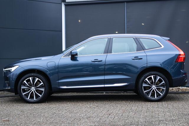 Volvo XC60 2.0 T6 Plug-in hybrid AWD Ultimate Bright | Luchtvering | semi Elec. inklapbare trekhaak | Blond Moriitz Leder | 4 camera's | Alarm klasse III af-fabriek|