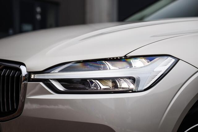 Volvo XC60 2.0 T8 Twin Engine AWD Inscription ? Pano ? 360Cam ? Trekhaak