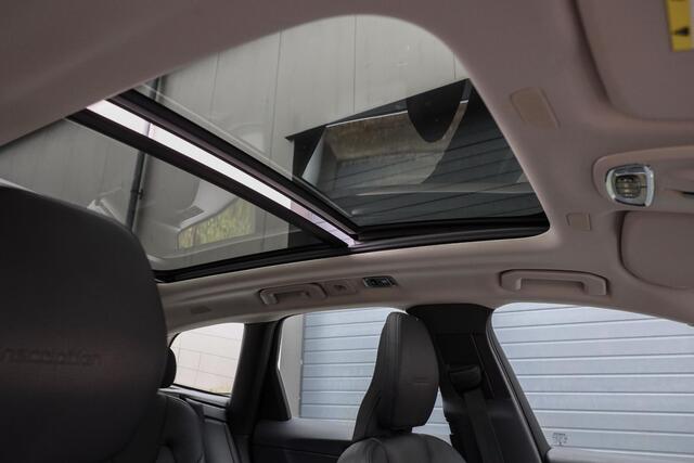 Volvo XC60 2.0 T8 Twin Engine AWD Inscription ? Pano ? 360Cam ? Trekhaak