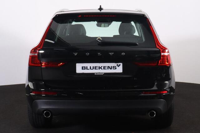 Volvo XC60 T5 Momentum - Intellisafe surround - Verwarmbare voorstoelen - Parkeersensoren voor en achter - camera achter - Cruise Control - Climate Control - Apple® CarPlay - Android Auto - Licht- & regensensor - 18' LMV - City Safety