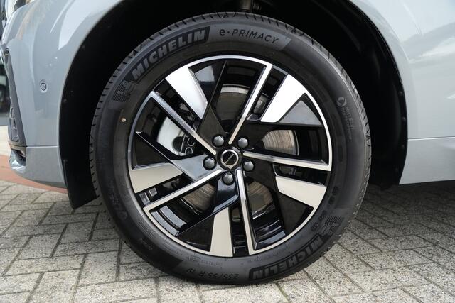 Volvo XC60 2.0 T6 Plug-in hybrid AWD Plus Dark FACELIFT Long Range 398pk Panoramadak/HarmanKardon/360Camera