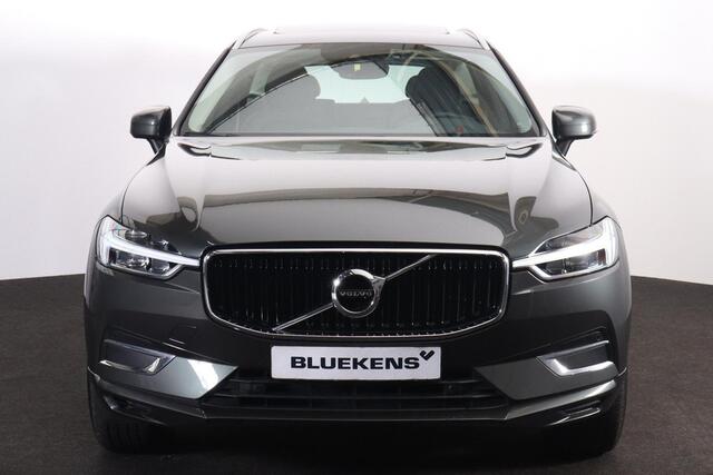 Volvo XC60 T8 Recharge AWD Momentum - Panorama/schuifdak - IntelliSafe Assist & Surround - Parkeercamera achter - Verwarmde voorstoelen - Parkeersensoren voor & achter - Volvo On Call - Elektr. inklapbare trekhaak - 19' LMV