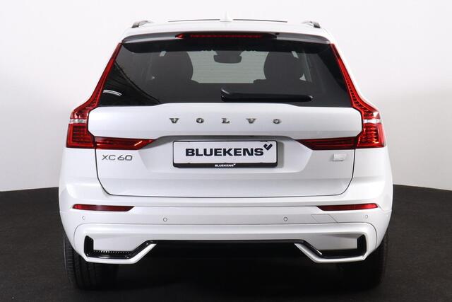 Volvo XC60 T8 Recharge AWD Plus Dark - Panorama/schuifdak - IntelliSafe Assist & Surround - 360º Camera - Harman/Kardon audio - Verwarmde voorstoelen, stuur & achterbank - Parkeersensoren voor & achter - Elektr. bedienb. voorstoelen met geheugen - Draadloze tel. lad