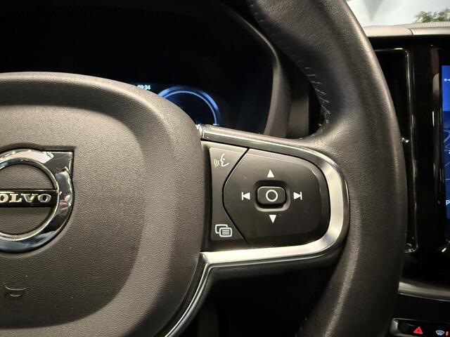 Volvo XC60 2.0 T8 Twin Engine AWD Momentum Pro PHEV|Leer|Navi|Stoelverwarming|Panoramadak|Carplay|