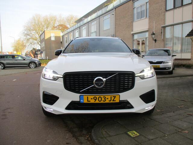 Volvo XC60 2.0 B5 R-Design / AUTOMAAT / AIRCO / PANO-DAK / LEER / NAVI / NL.AUTO / NW-STAAT / 96dkm