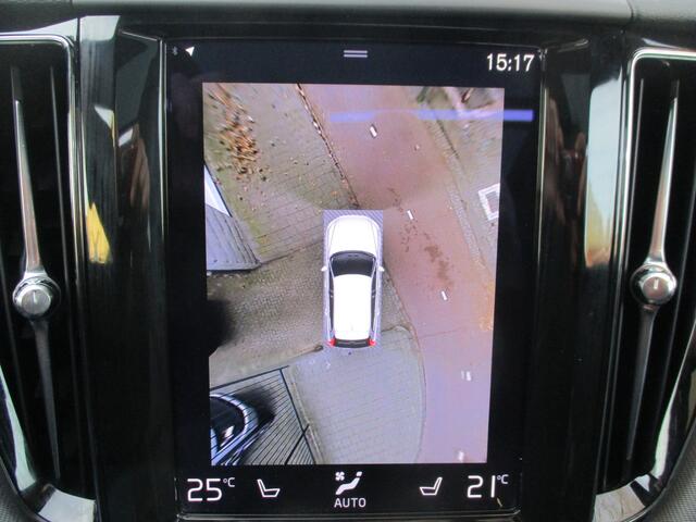 Volvo XC60 2.0 B5 R-Design / AUTOMAAT / AIRCO / PANO-DAK / LEER / NAVI / NL.AUTO / NW-STAAT / 96dkm