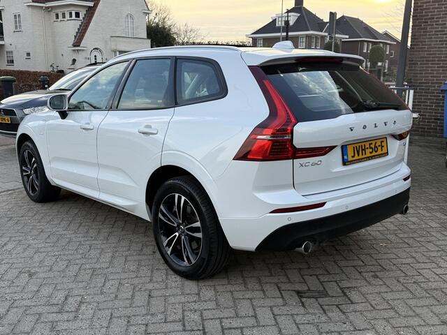 Volvo XC60 2.0 T8 407 pk AWD Luchtvering, Panoramadak