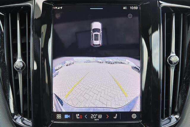 Volvo XC60 T6 Recharge AWD Plus Black Edition - Panorama/schuifdak - Parkeercamera achter - Verwarmde voorstoelen, stuur & achterbank - Parkeersensoren voor & achter - Elektr. bedienb. voorstoelen met geheugen - Head up display - Draadloze tel. lader - Cruise contro