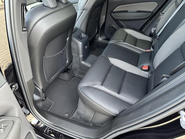 Volvo XC60 2.0 T6 Plug-in hybrid AWD Plus Black Edition Luchtvering|HUD|H&K|360|ACC|memory