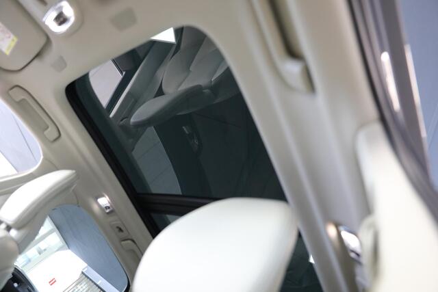 Volvo XC60 2.0 Recharge T6 AWD Inscription | Schuif- opendak | Trekhaak | Zomer & Winterset