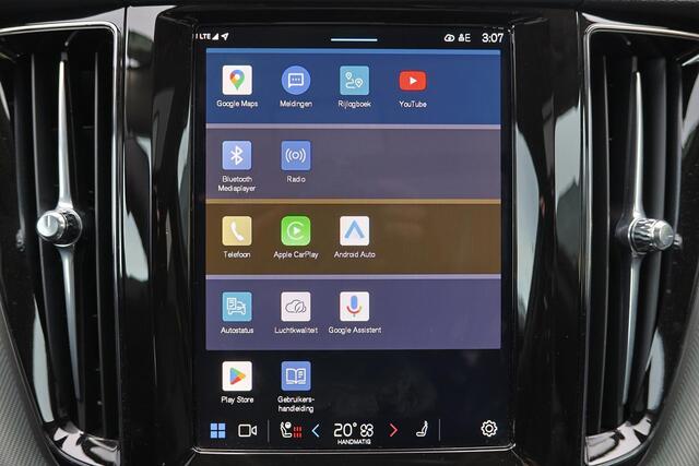 Volvo XC60 T8 Recharge AWD Plus Dark - Panorama/schuifdak - IntelliSafe Assist & Surround - 360º Camera - Harman/Kardon audio - Adaptieve LED koplampen - Verwarmde voorstoelen, stuur & achterbank - Parkeersensoren voor & achter - Elektr. bedienb. voorstoelen met geh