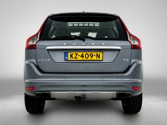 Volvo XC60 2.0 T5 FWD Polar+ | Panorama dak | Trekhaak | Leder |