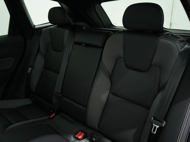 Volvo XC60 2.0 T6 RECHARGE AWD 390PK PLUS BLACK EDITION AUT8 MY26 | Trekhaak | Pilot Assist | Privacy Glass