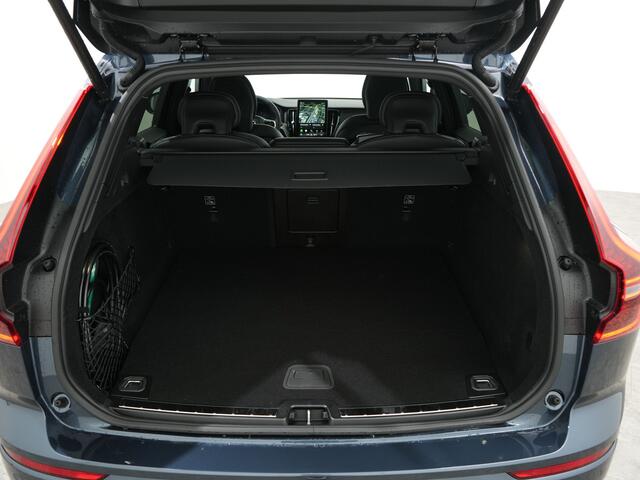 Volvo XC60 2.0 T6 RECHARGE AWD 390PK PLUS BLACK EDITION AUT8 MY26 | Trekhaak | Pilot Assist | Privacy Glass