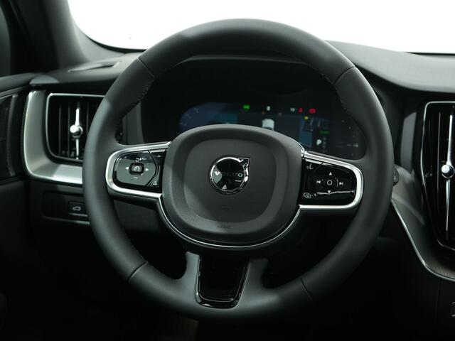 Volvo XC60 2.0 T6 RECHARGE AWD 390PK PLUS BLACK EDITION AUT8 MY26 | Trekhaak | Pilot Assist | Privacy Glass