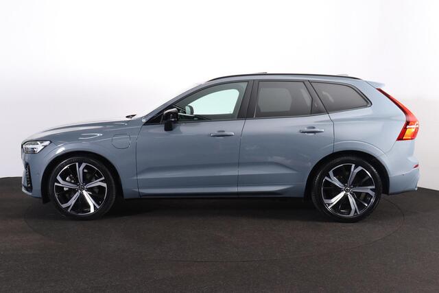 Volvo XC60 T8 Recharge AWD R-Design - Luchtvering - Panorama/schuifdak - IntelliSafe Assist & Surround - 360º Camera - Harman/Kardon audio - Adaptieve LED koplampen - Verwarmde voorstoelen, stuur & achterbank - Parkeersensoren voor & achter - Elektr. bedienb. voorst