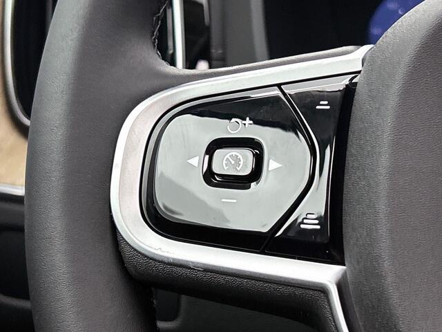 Volvo XC60 2.0 T6 AWD Ultra Bright | Luchtvering | Panorama dak | Bowers &