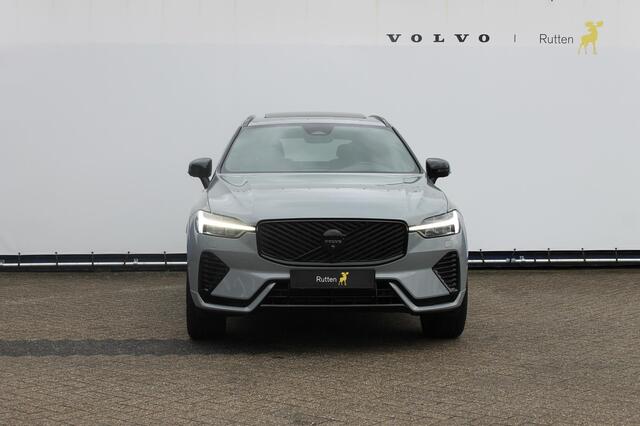 Volvo XC60 T8 Plug-in hybrid 455PK AWD Plus Black Edition Head-up display / Panoramisch schuif-kanteldak / Luchtvering / Trekhaak / 360graden camera / Google Infotainment