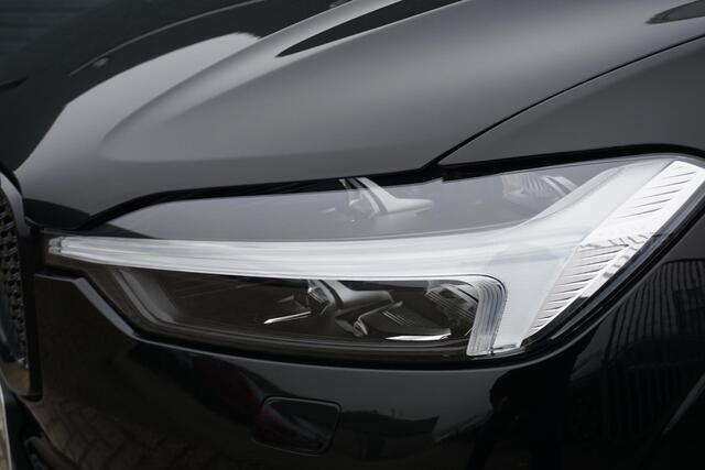 Volvo XC60 2.0 T6 Plug-in hybrid AWD Ultra Black Edition | Massage stoelen | Verwarmd/Geventileerd leder | Harman/Kardon | 360° Camera | Alarm | Stuurverwarming | Lederen Dashboard |